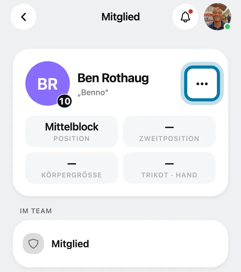 Tippe oben rechts auf ⋯.