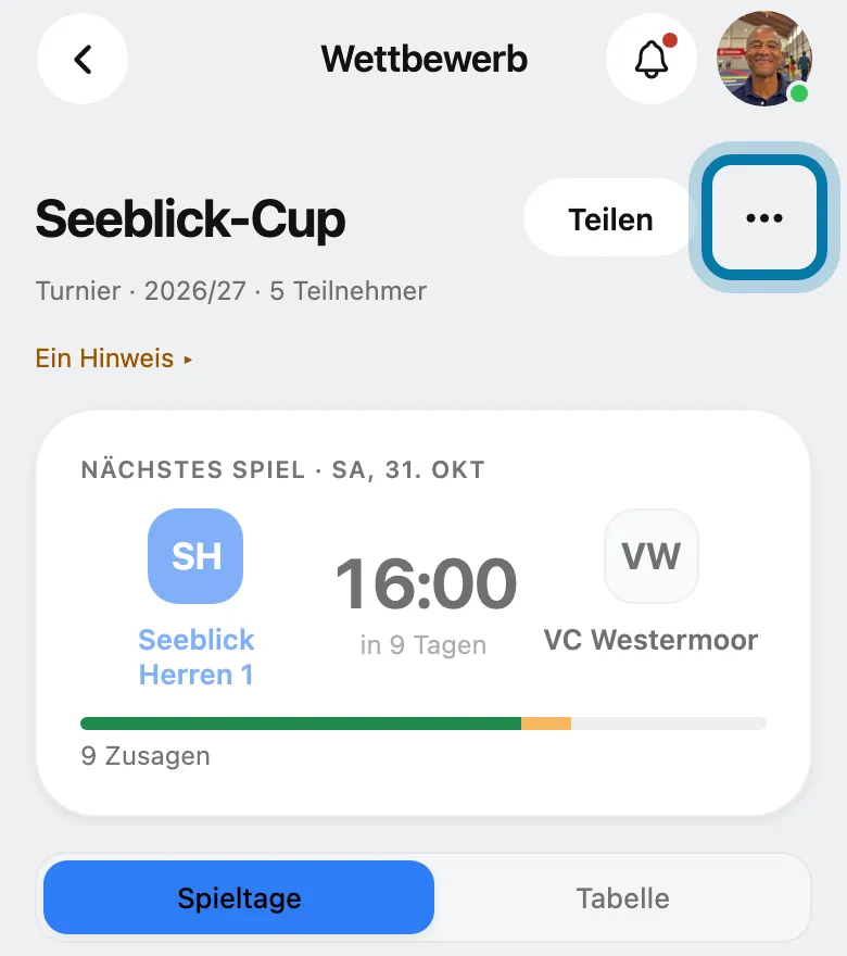 Tippe oben rechts auf ⋯.