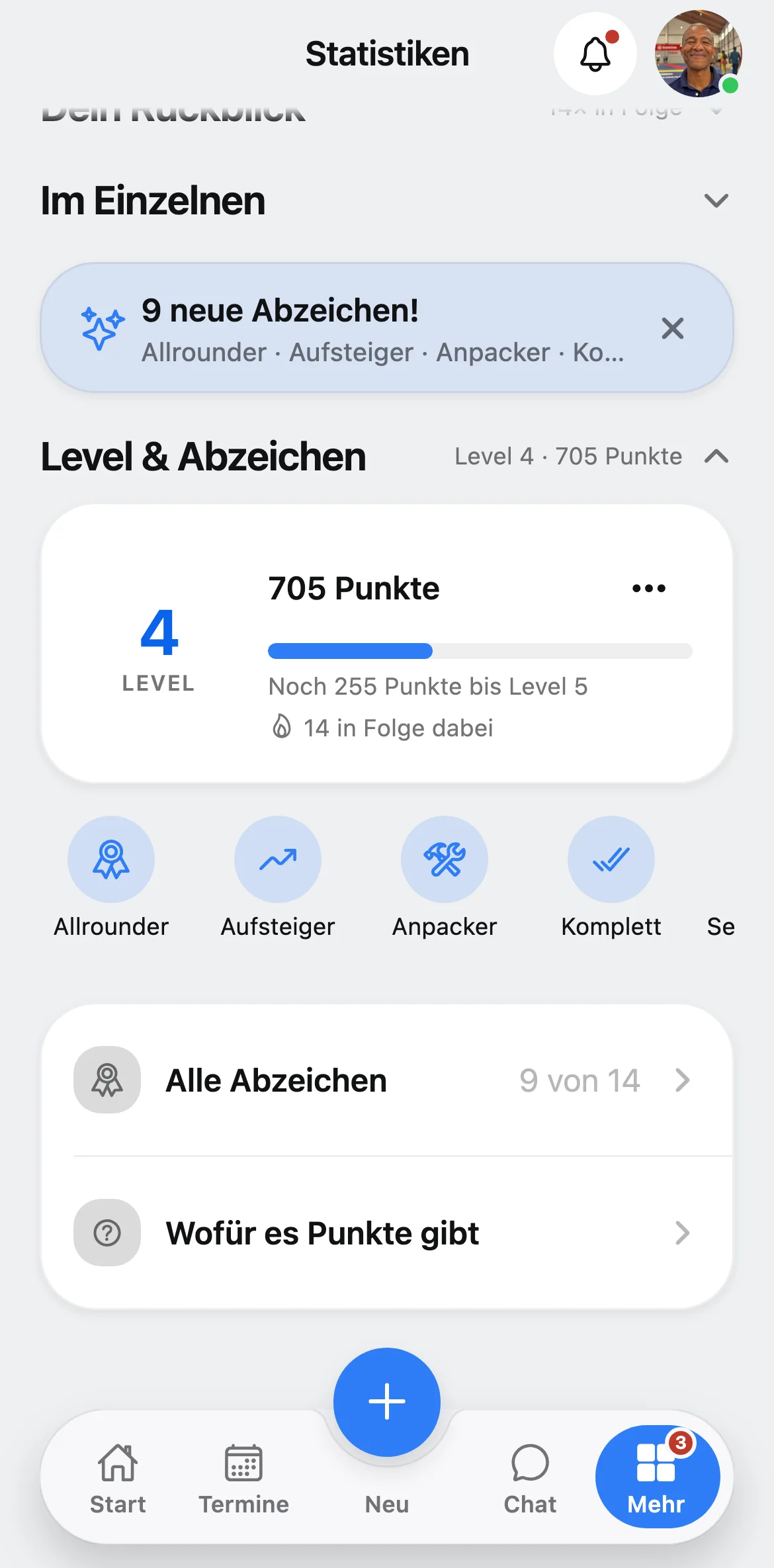 Level & Abzeichen in Squova auf dem Handy mit Level, Punkten und den verdienten Abzeichen
